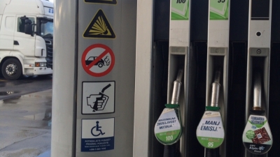 Pomoč invalidom pri točenju goriva na OMV bencinskih servisih